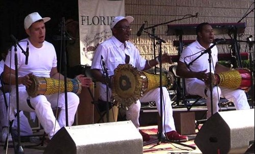 Kenneth Burney and Eru Chambo performing at the 2015 Florida Folk Festival. Photo by Isabella Folmar.