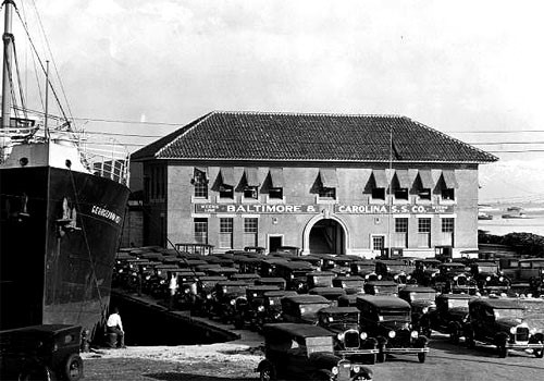 Photo of Miami shipping docks in 1928.