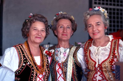 Photo of ladies in traditional Polish costume